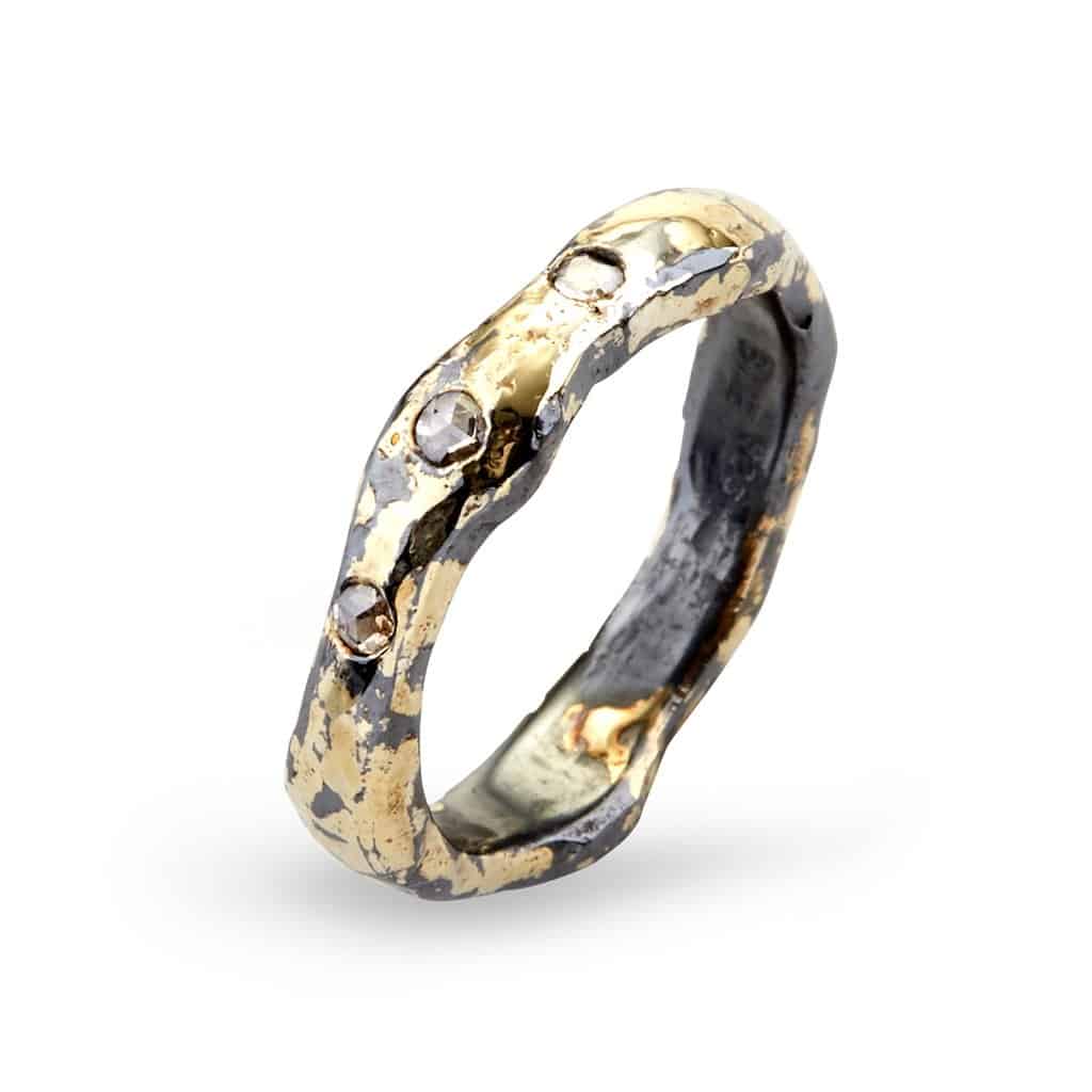 Hamrad ring från By Birdie med 3 diamanter Hermitage