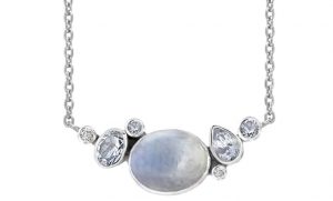 Silver collier med stenar